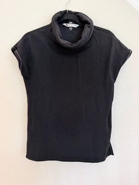 Colosseum Black Cowl Neck Cap Sleeve Top Split Sleeve Detail XS